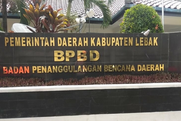Badan Penanggulangan Bencana Daerah (BPBD) Kabupaten Lebak, Banten mencatat 36 rumah warga dan sekolah di daerah itu rusak.
